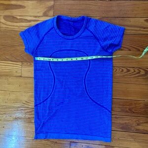 Lululemon purple stripe swiftly tech shirt - size 8